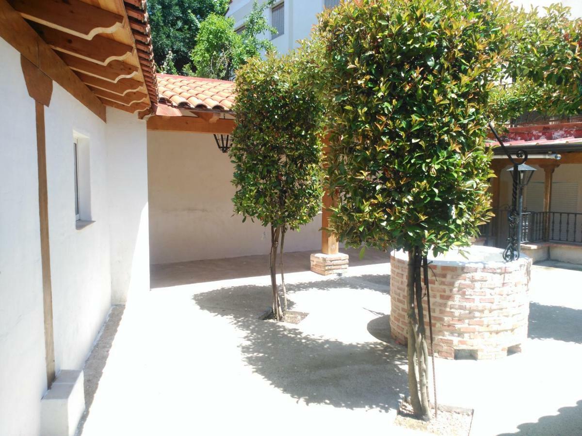 Apartamentos La Casona De Ezcaray Con Terrazas Y Patios Individuales Екстериор снимка